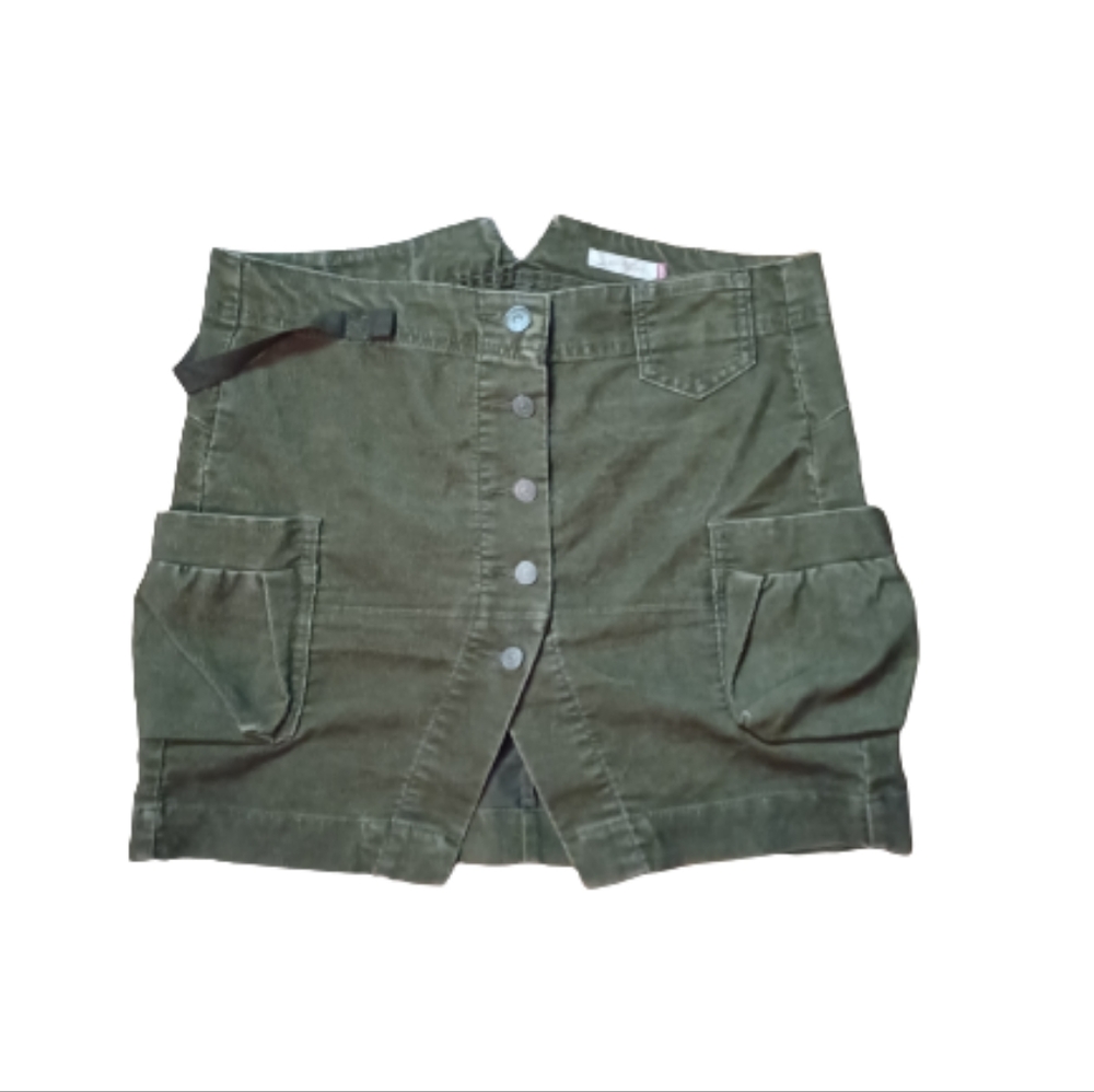 Levis corduroy mini skirt.🔥